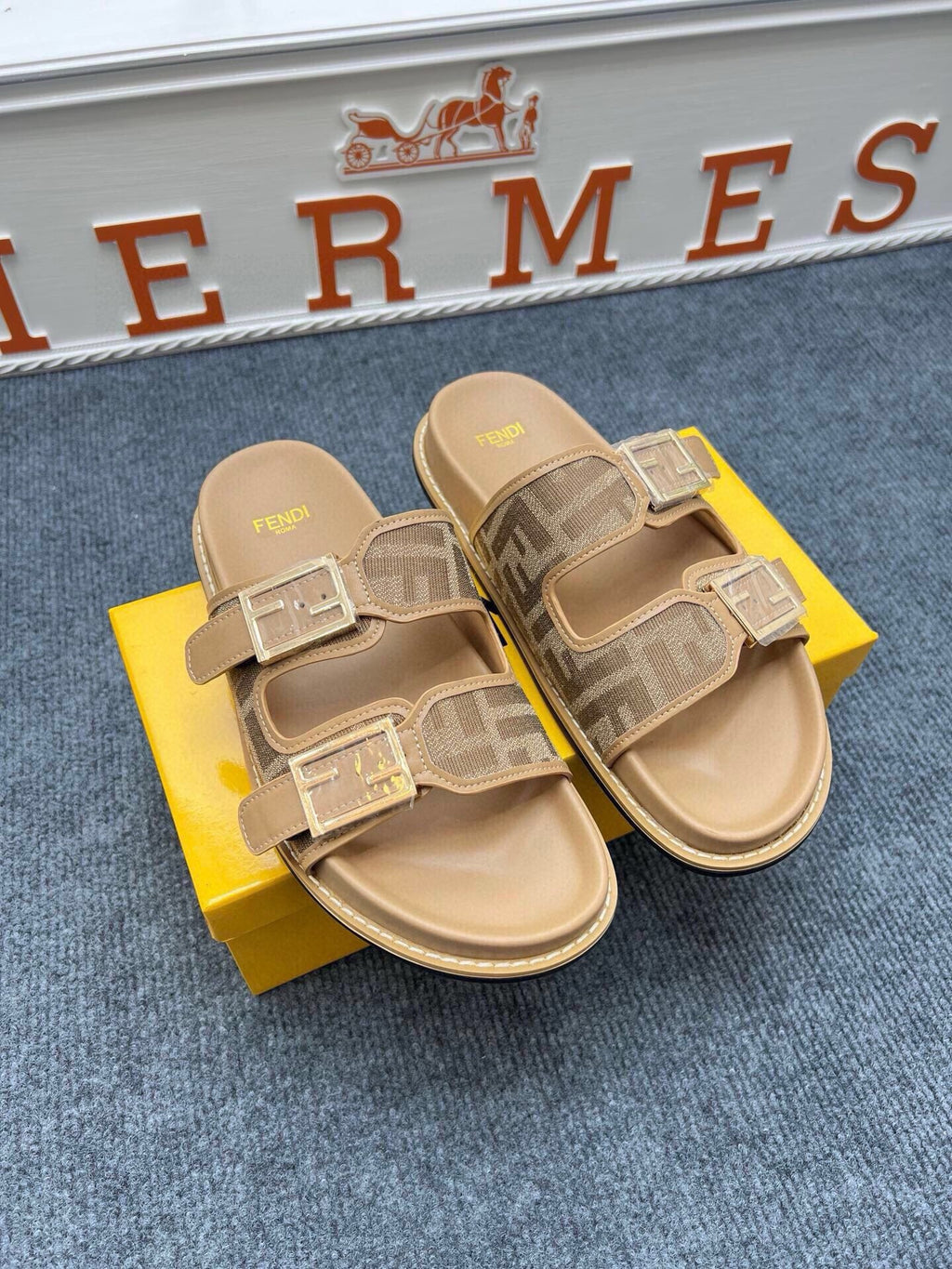 54F38Z Popular slippers