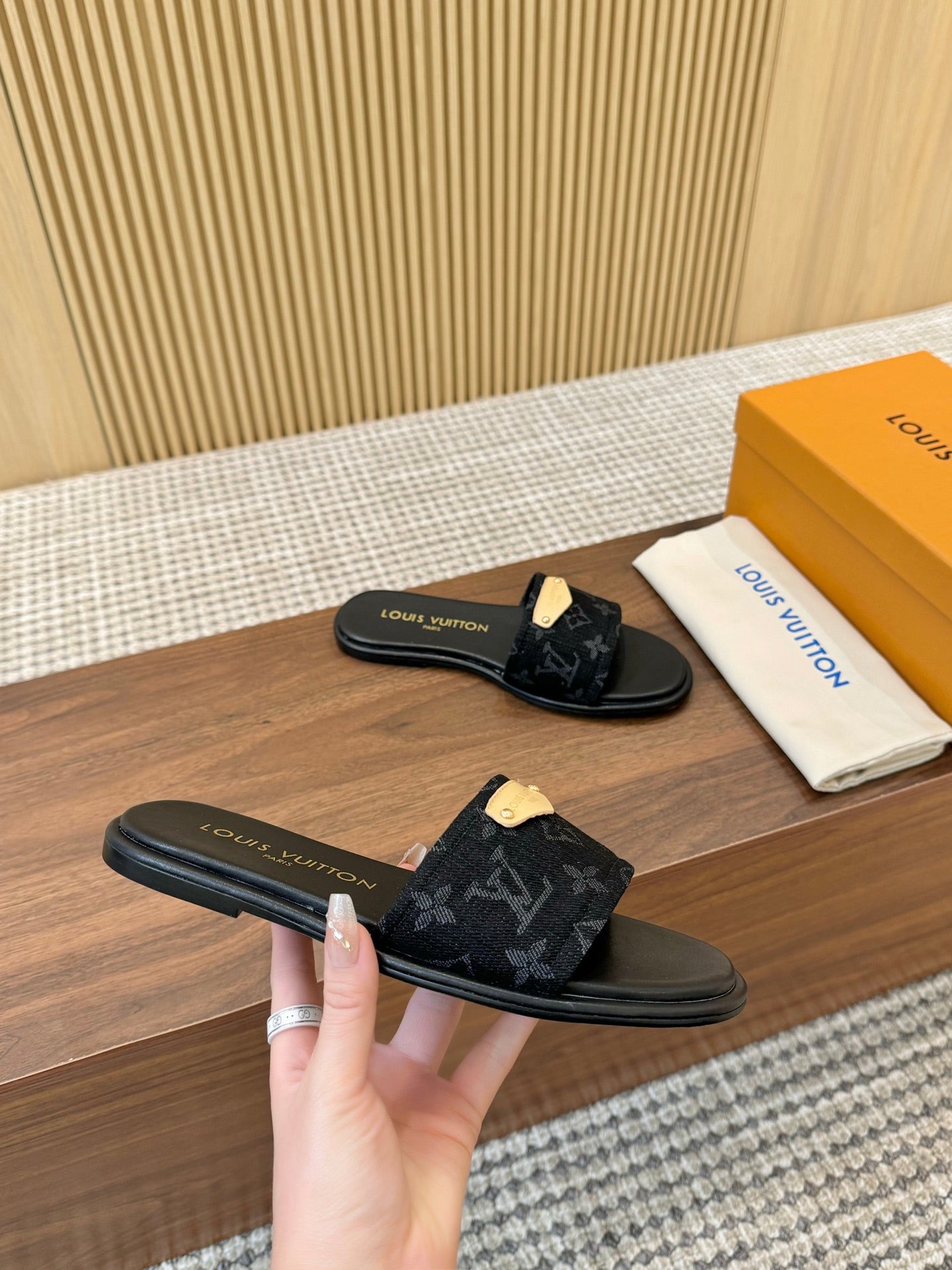 245RE3Z Popular high-quality shoes