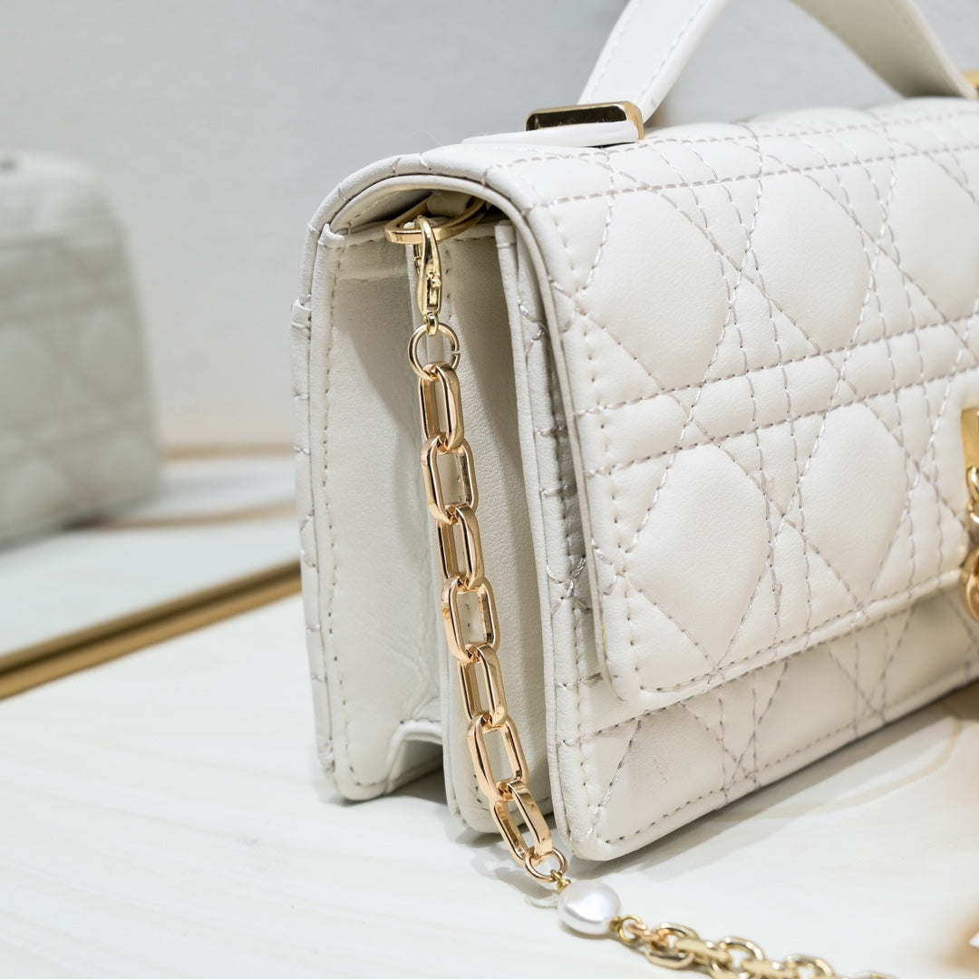 136ND28B Popular leather bag
