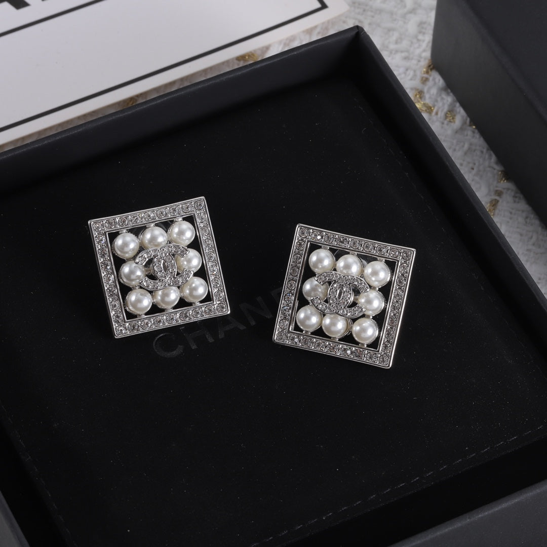 14C376E Popular Earrings