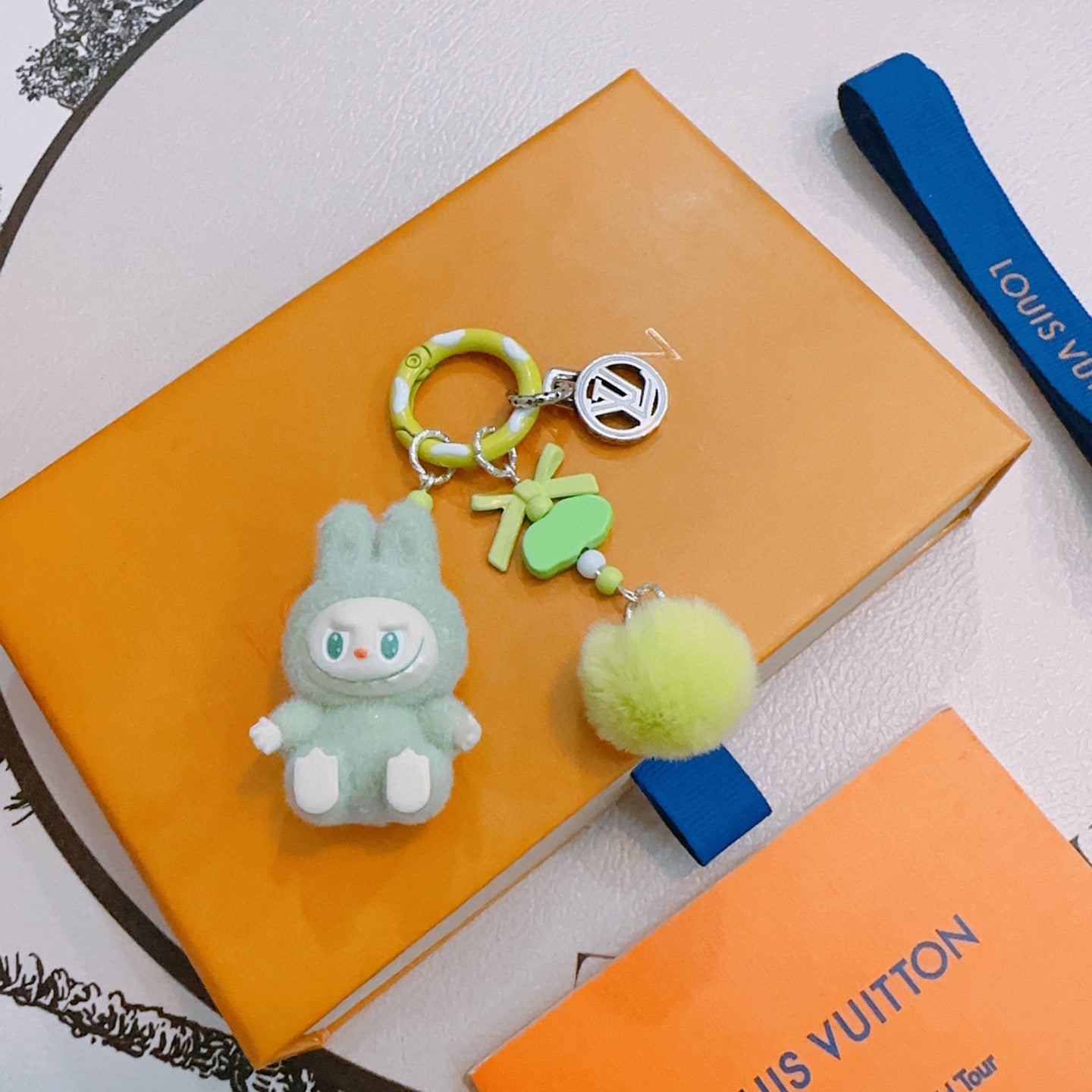 35ZE84A Popular bag 's charms accessories