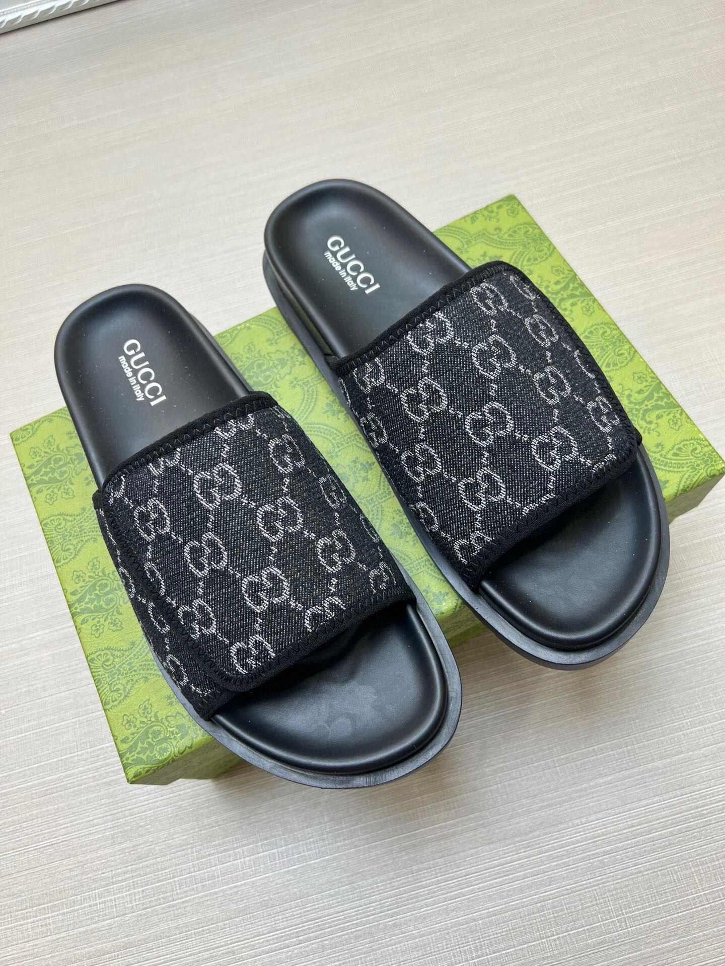 5LB231Z Popular Slippers
