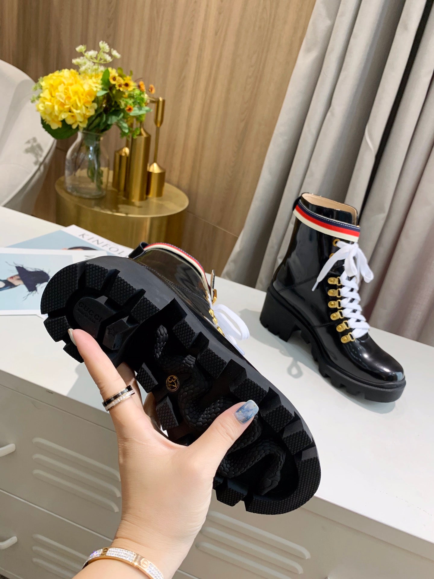 2XB200Z Popular leather boot (top layer leather lining)