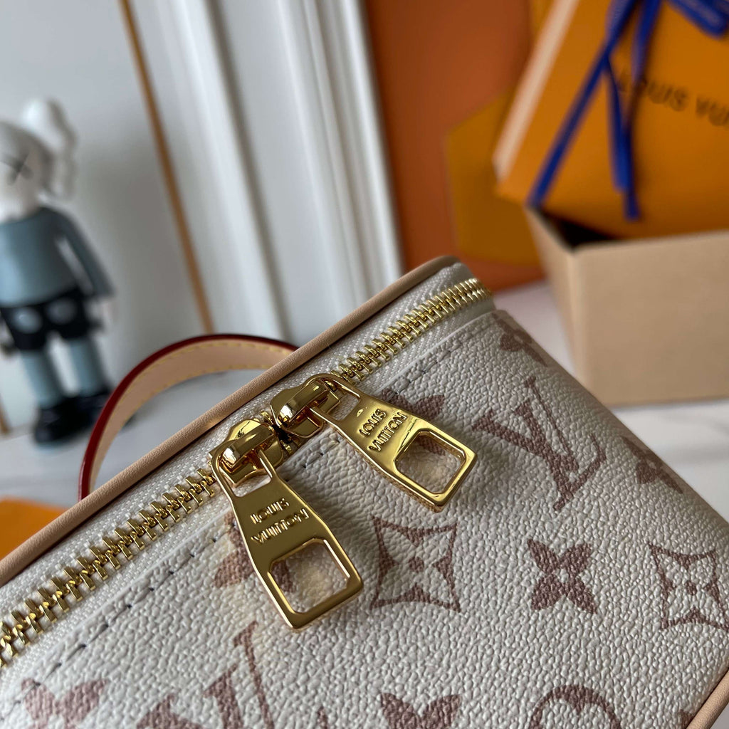 B1N56E20 Popular leather bag