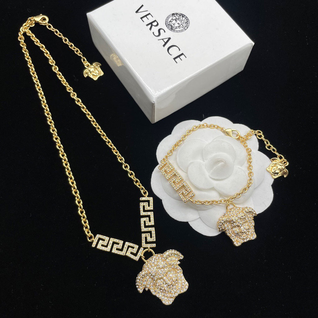 15QV112X Popular Necklace. Bracelet