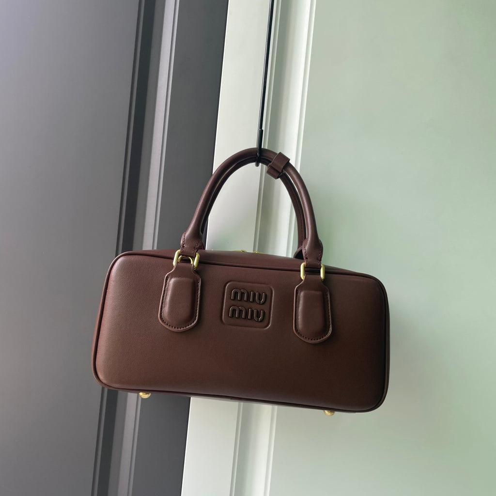 B1P46A151 Popular leather bags