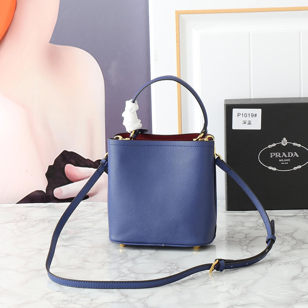 1WP102B Popular  leather bag