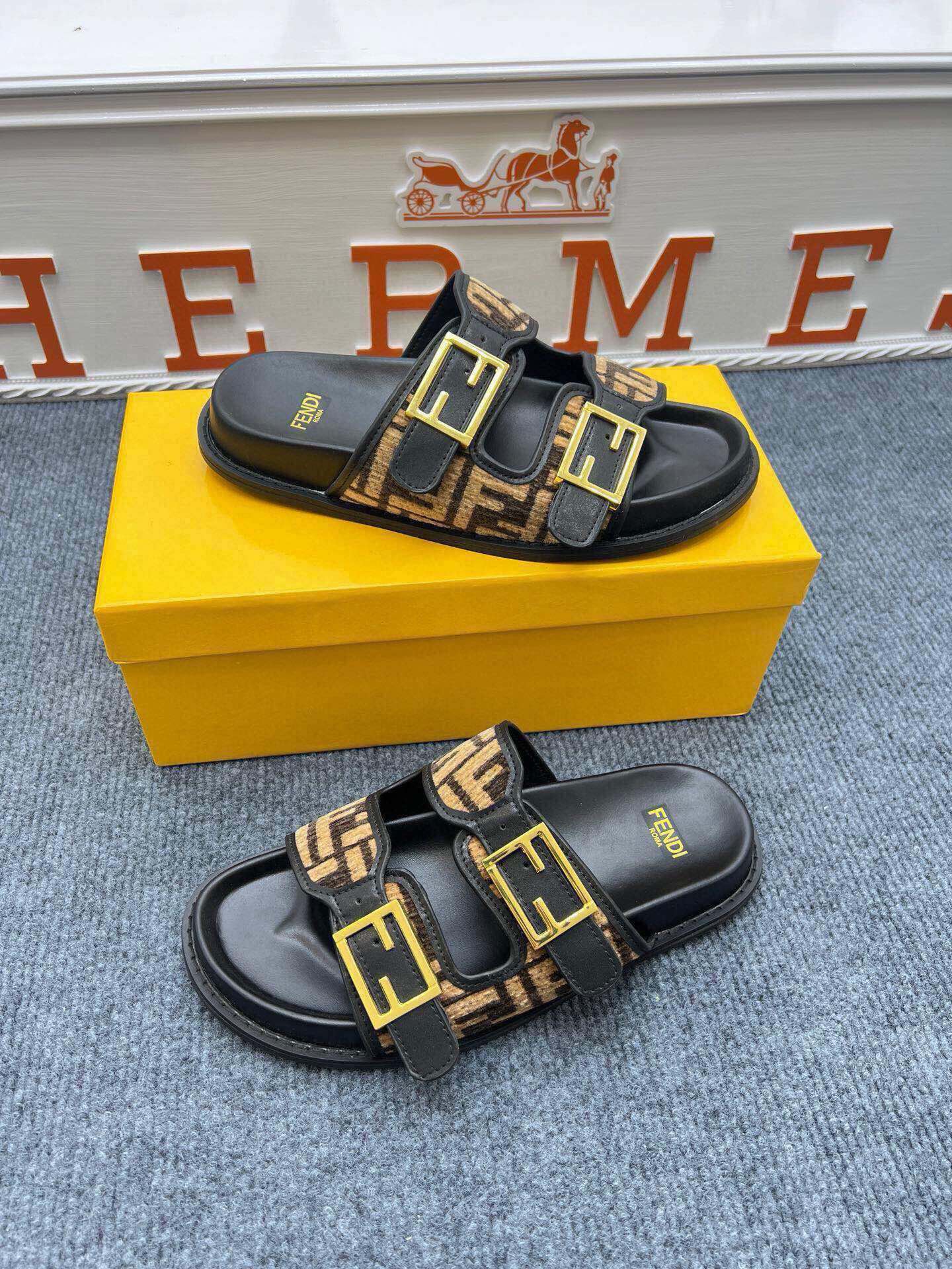 54F38Z Popular slippers
