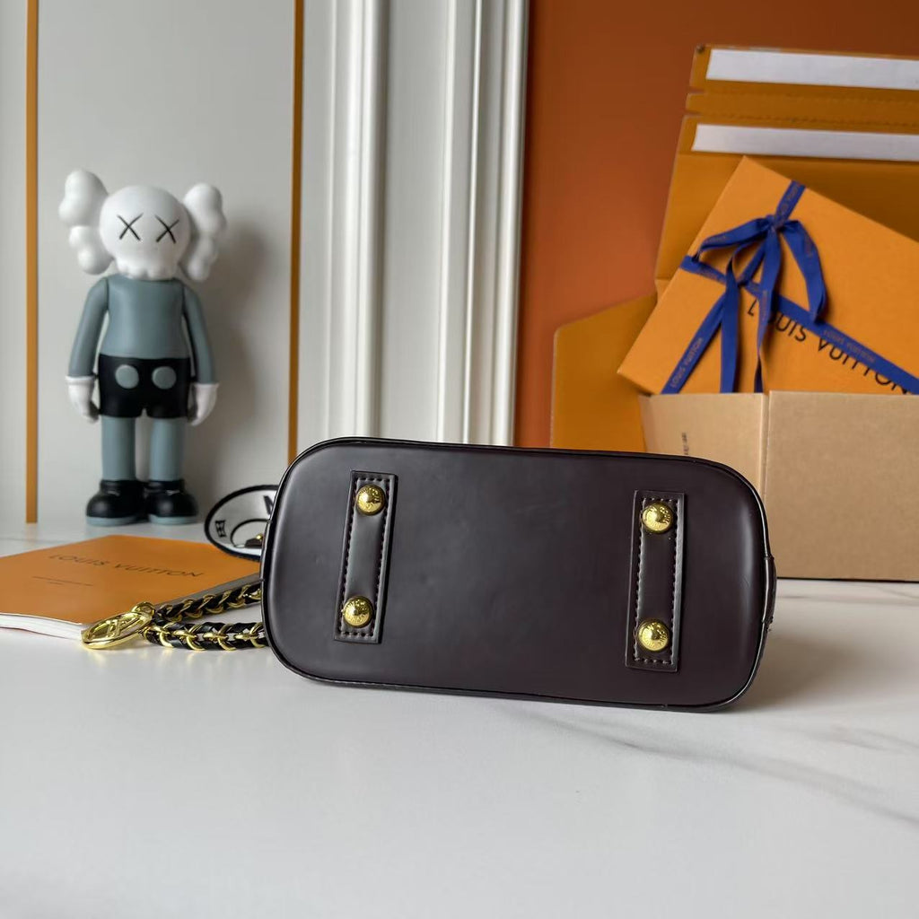 146PE95B Popular leather bag