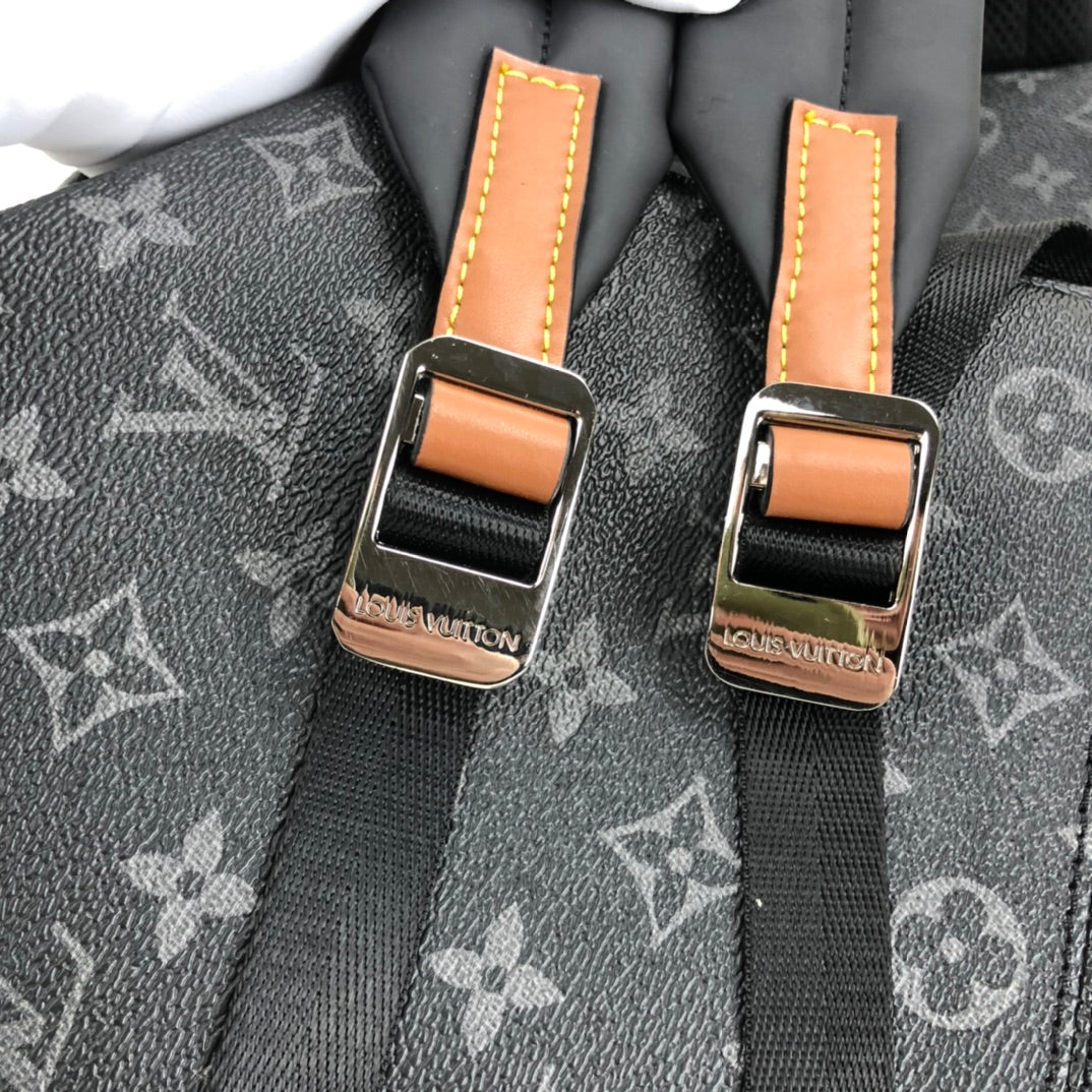 2XE354B Popular    leather backpacks