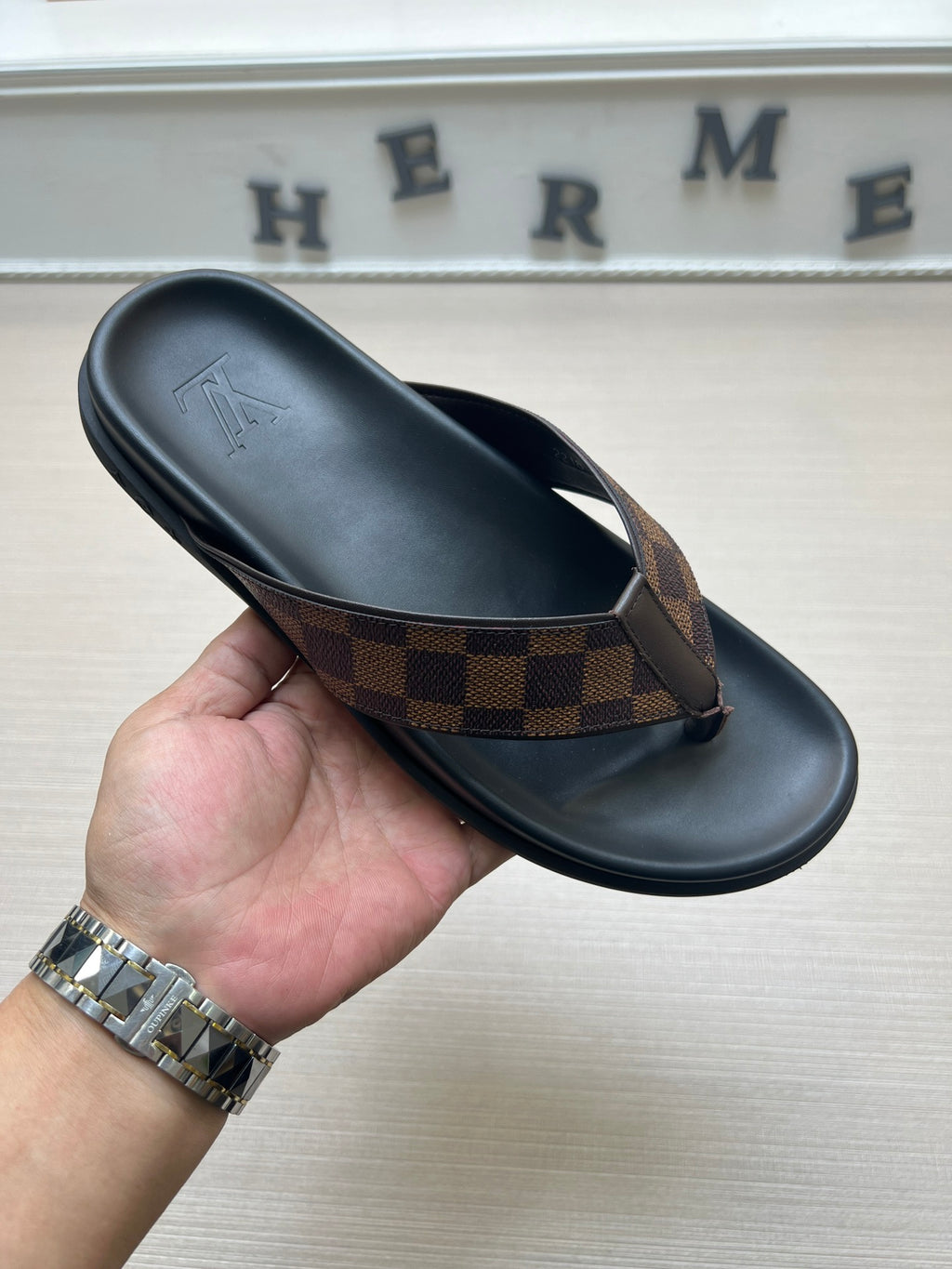 54E60Z Popular slippers