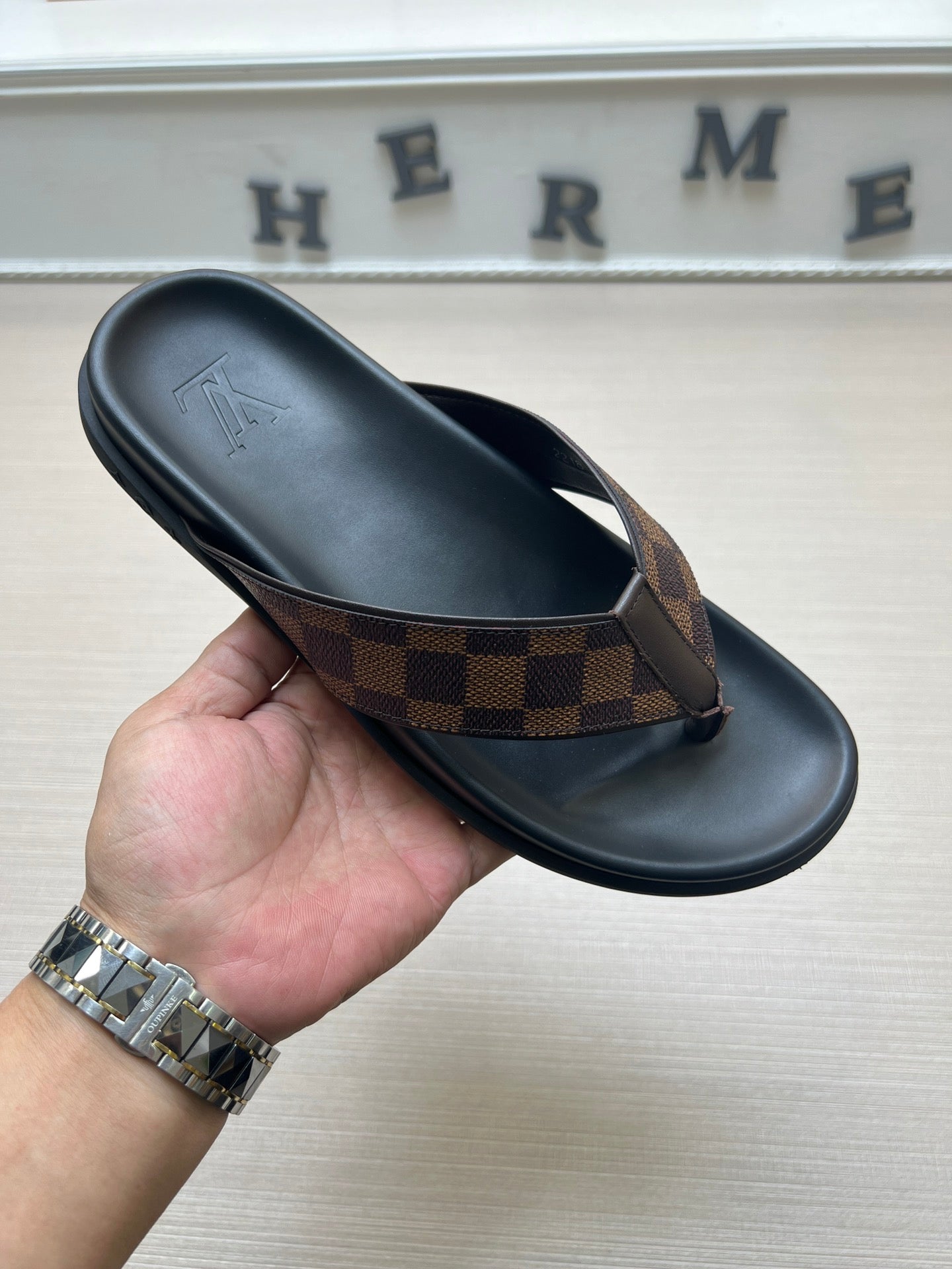 54E60Z Popular slippers