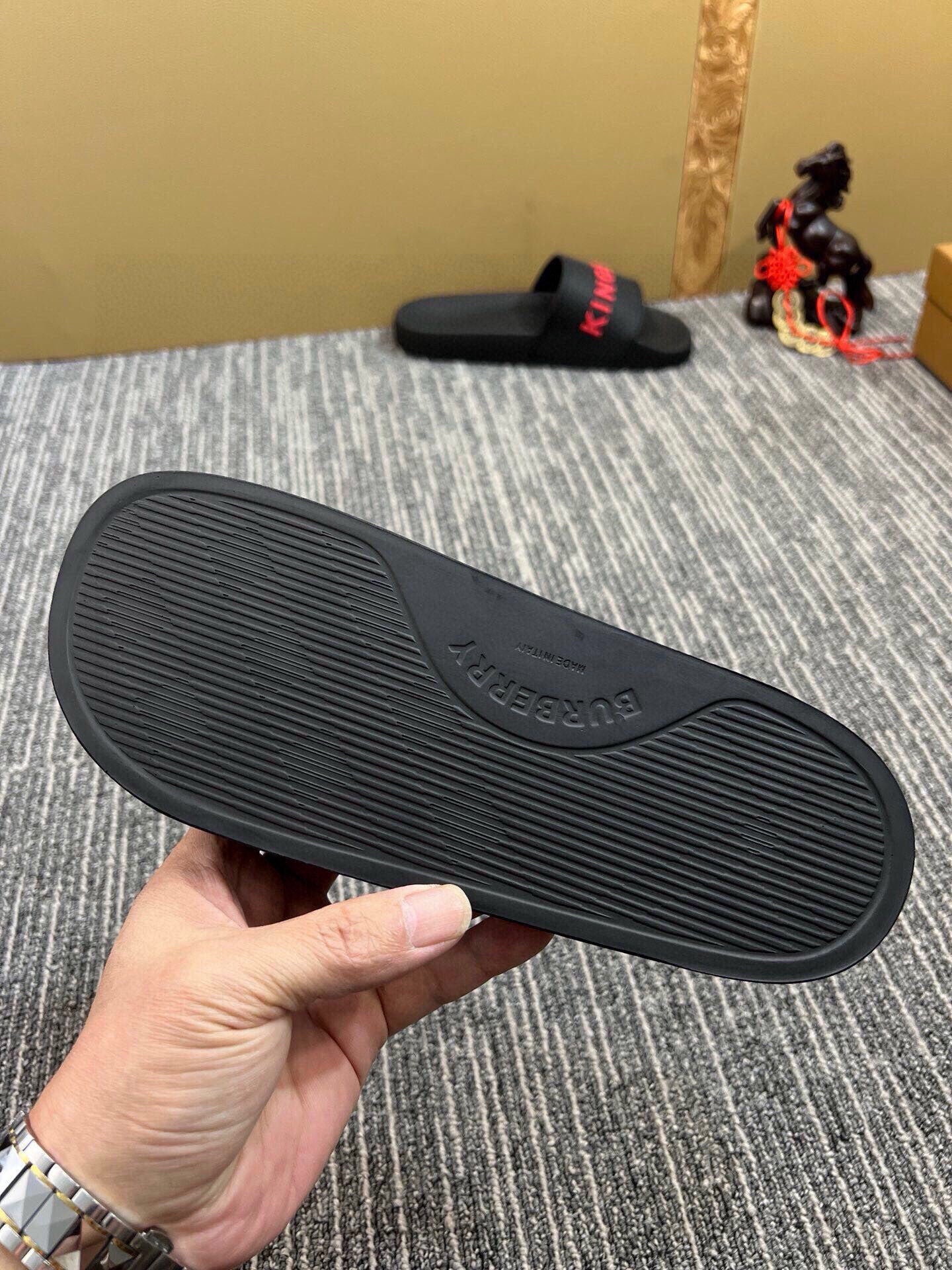 535ZR254Z Popular Slippers