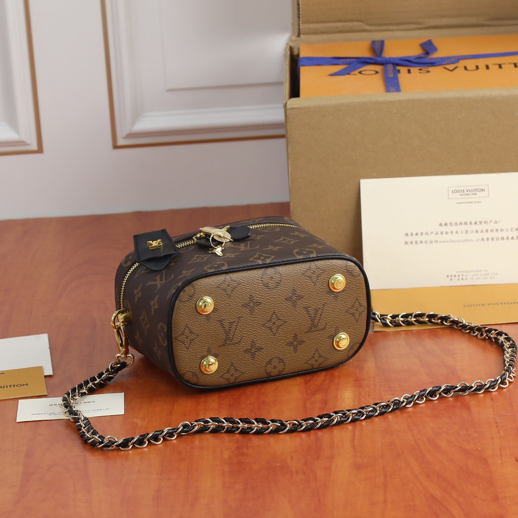 2XE121B Popular   leather bag 