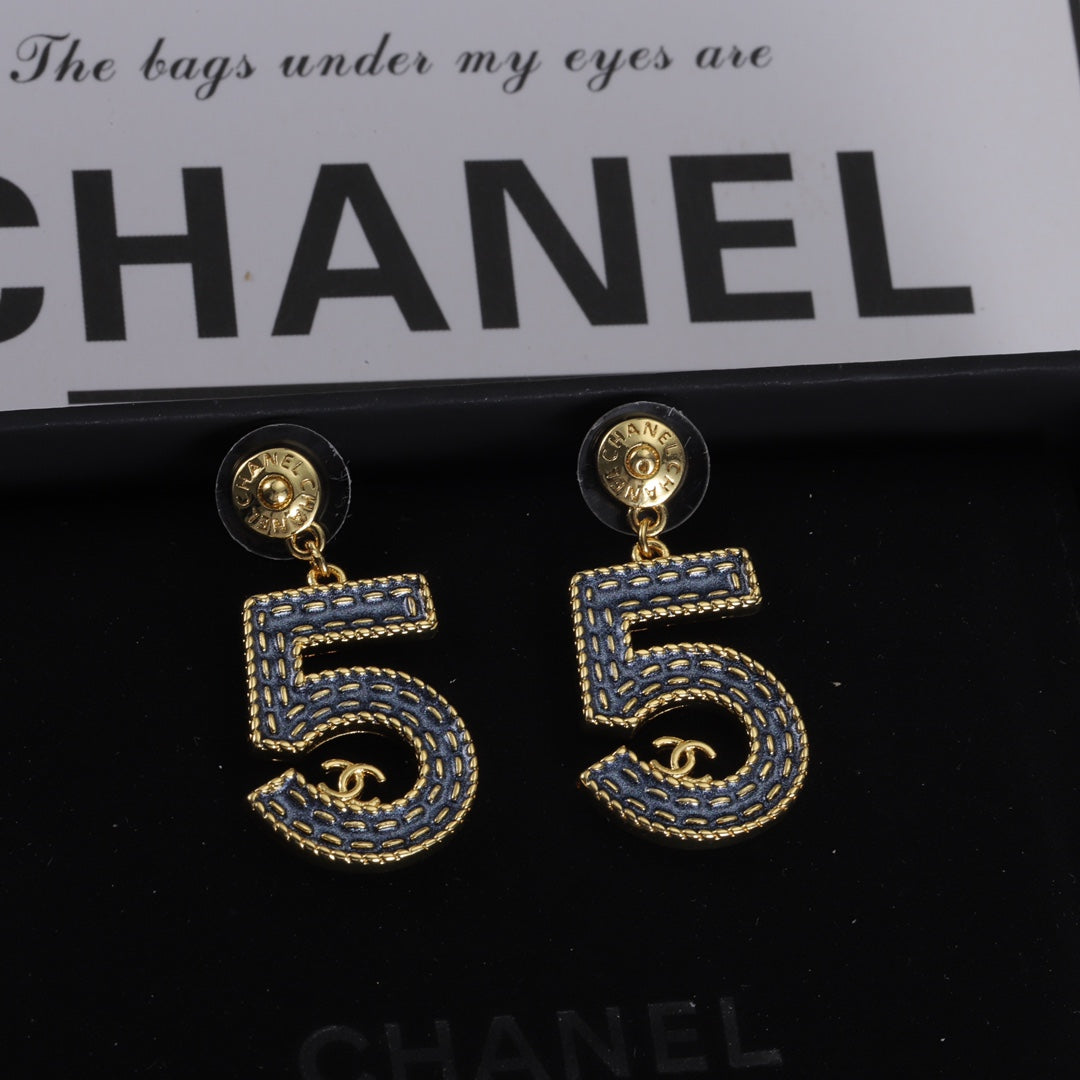 14C305E Popular Earrings