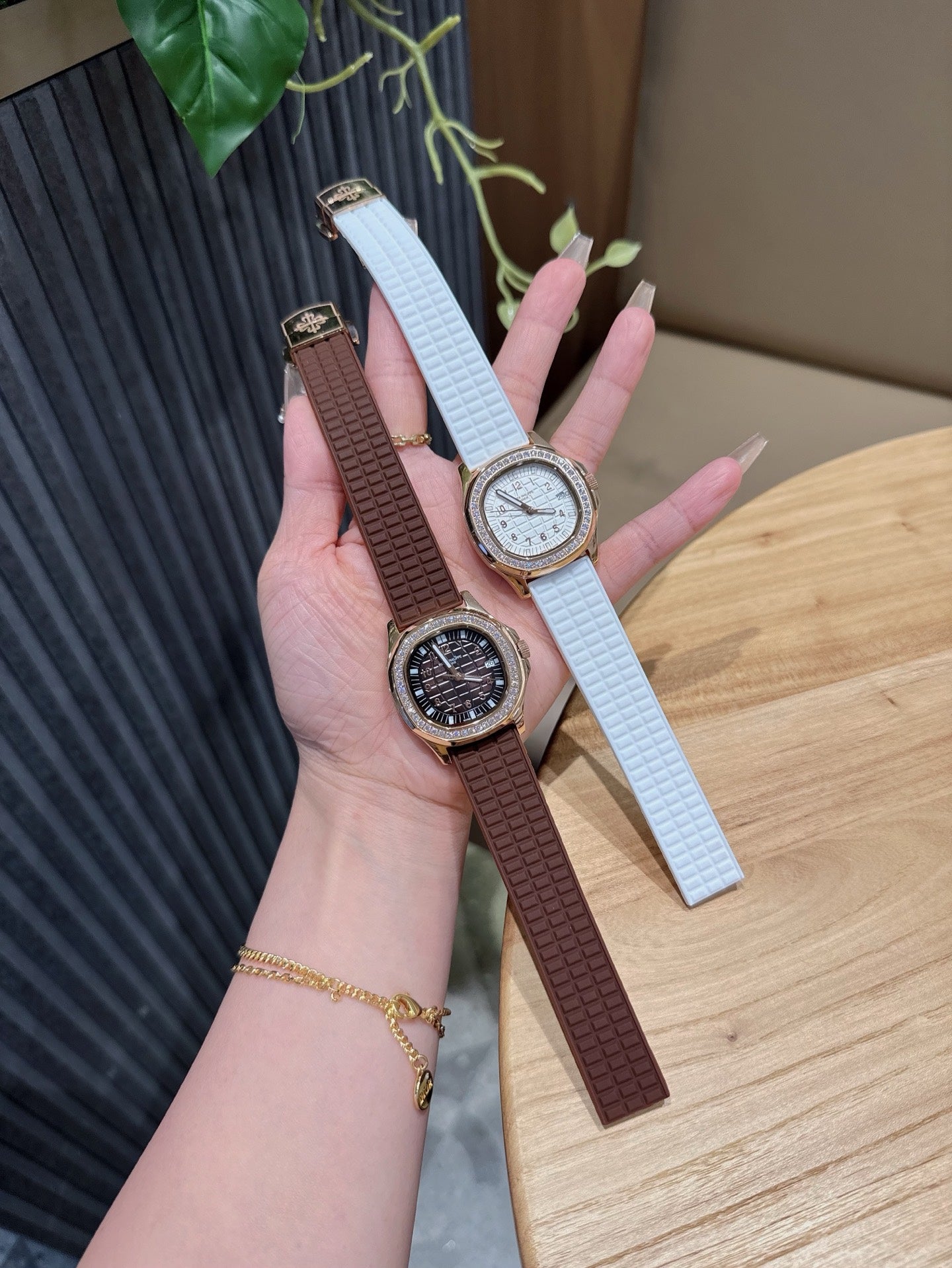 136NA3L  Popular Watches