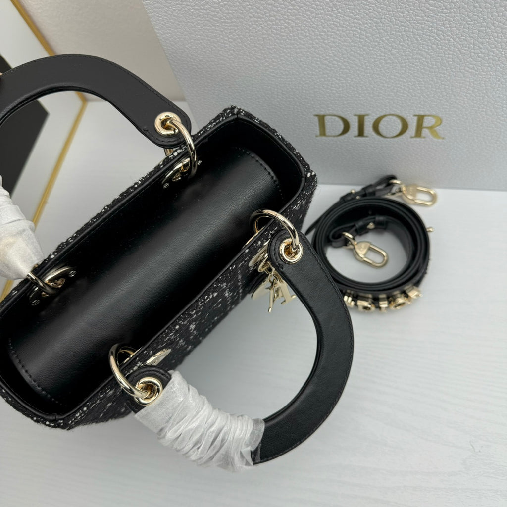 136ND25B Popular  Purse bag