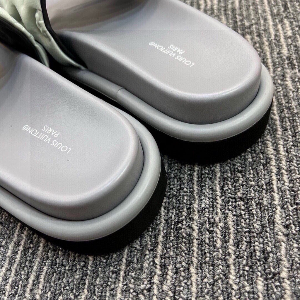 5QE13Z Popular Slippers