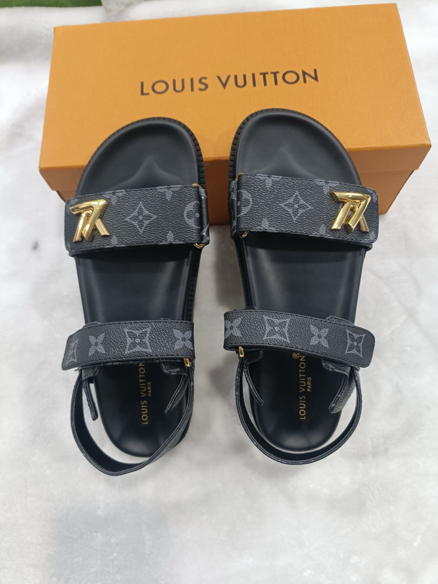 5LE211Z Popular sandals
