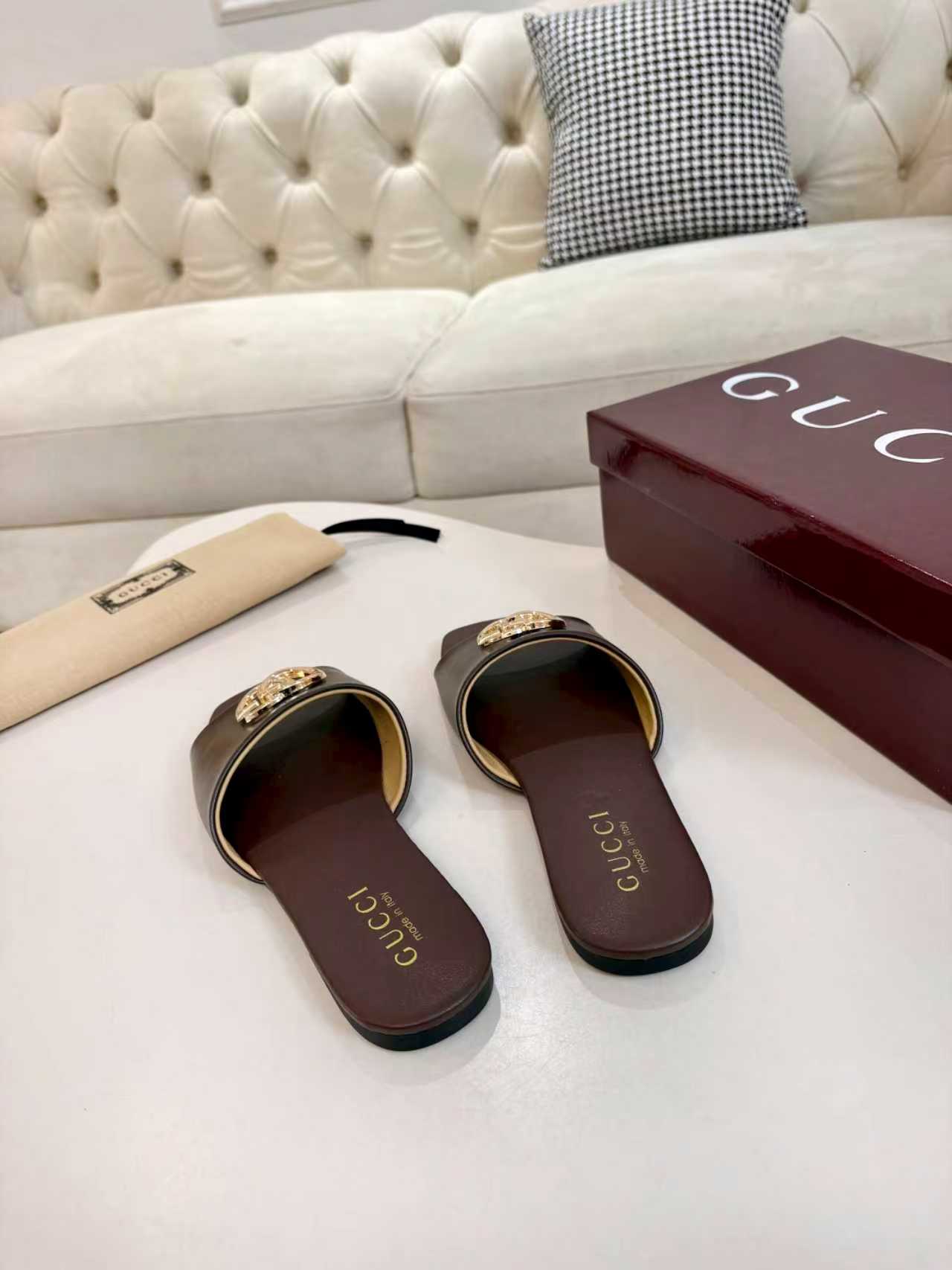 Z2P36B43 Popular high-quality leather Shoes
