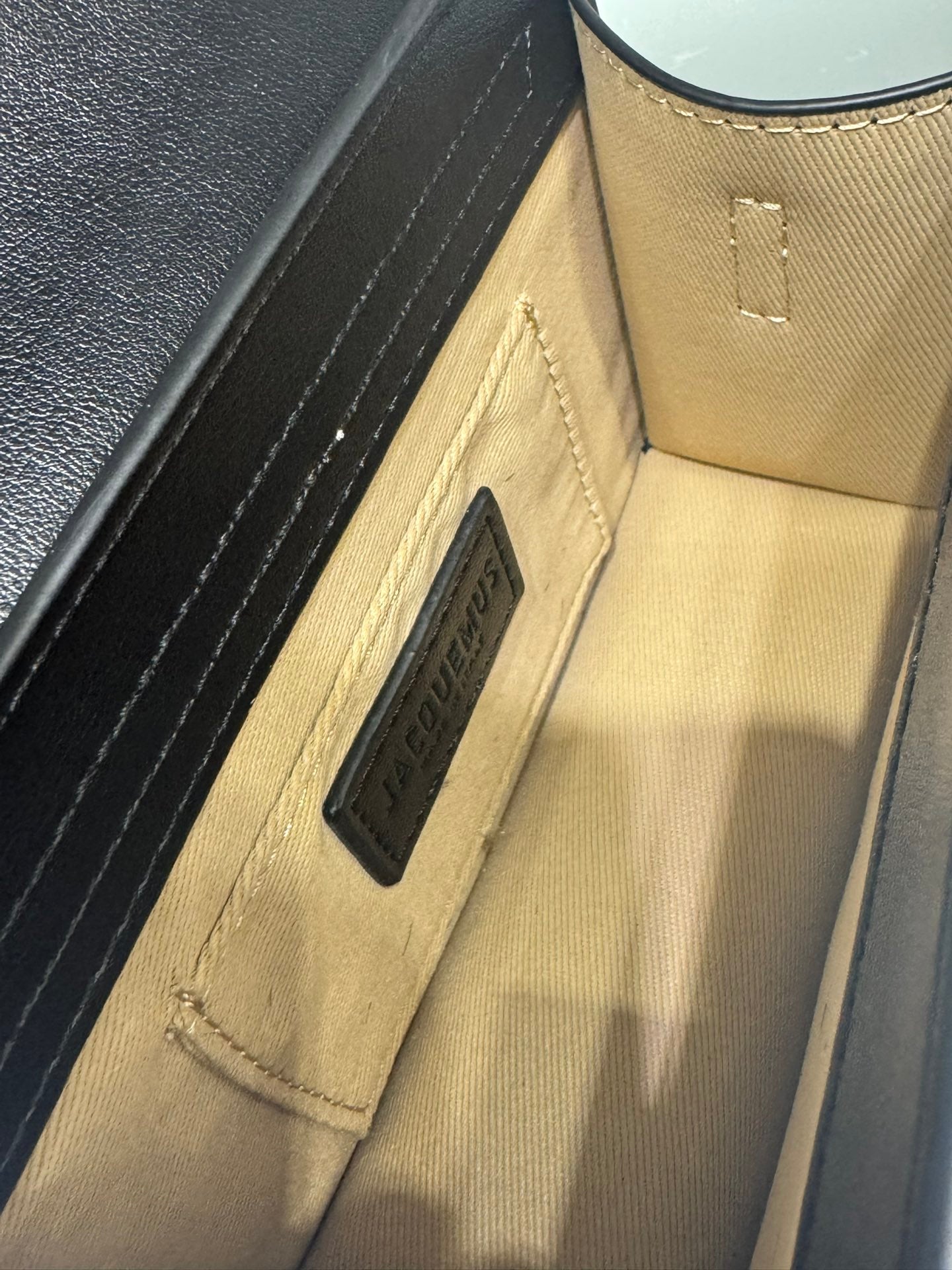 B1P46A141 Popular leather bags