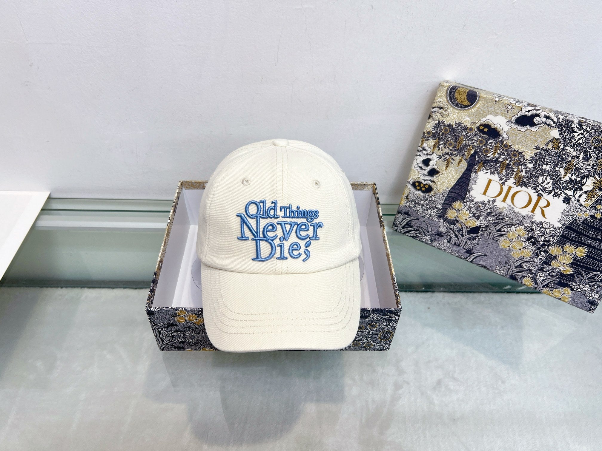 16XA13M Popular hats