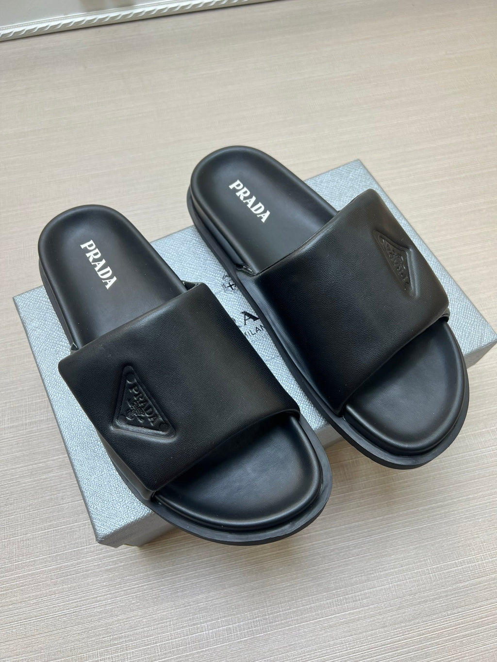 54PD7Z Popular slippers