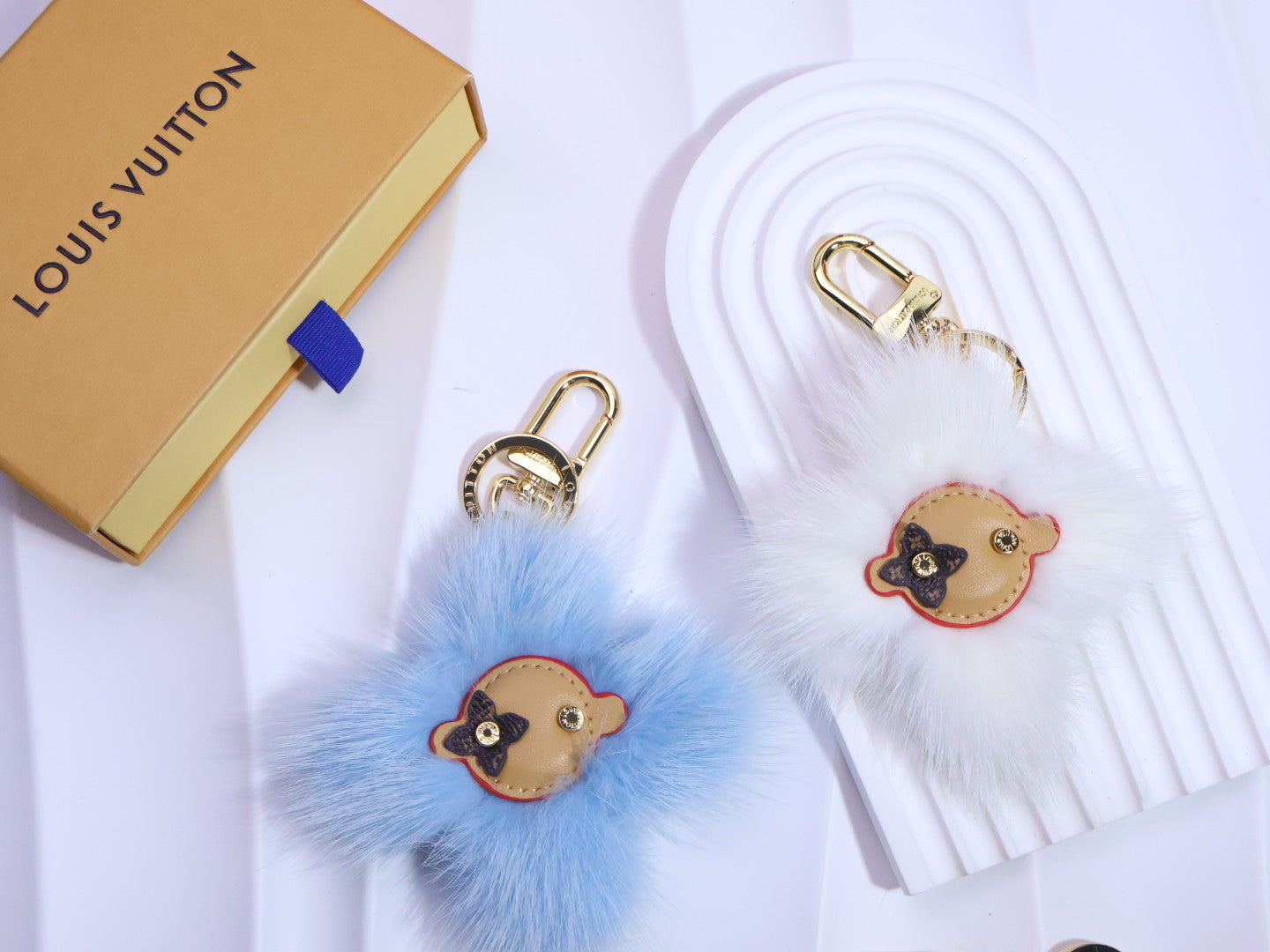 35QE26A Popular bag 's charms accessories