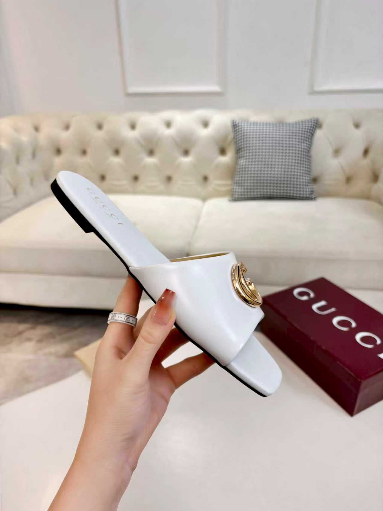 Z2P36B43 Popular high-quality leather Shoes