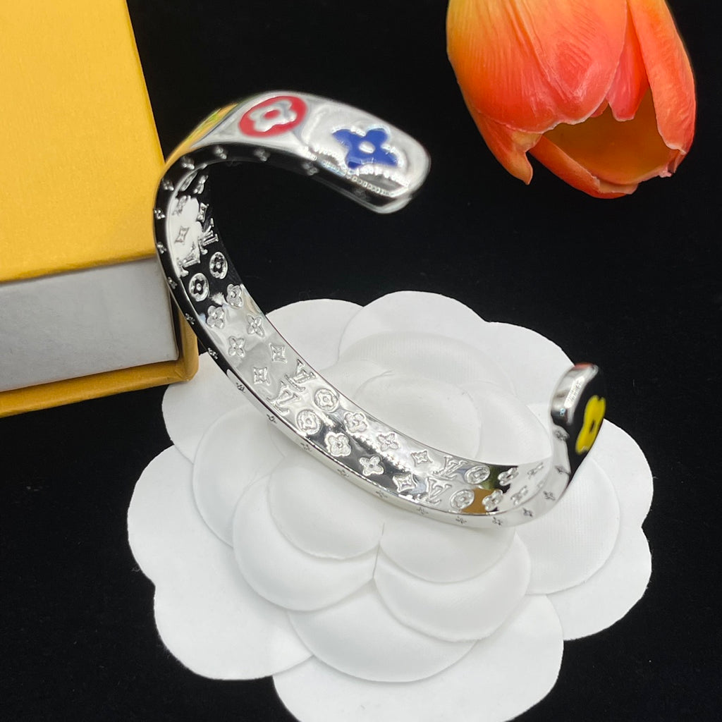 14E1054K  Popular Bracelets