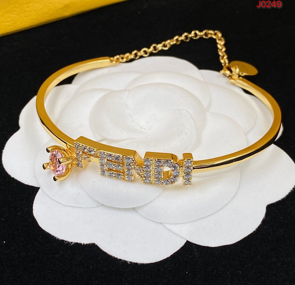15QF24K  Popular Bracelets