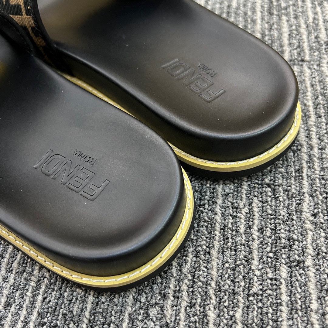 5XF105Z Popular Slippers