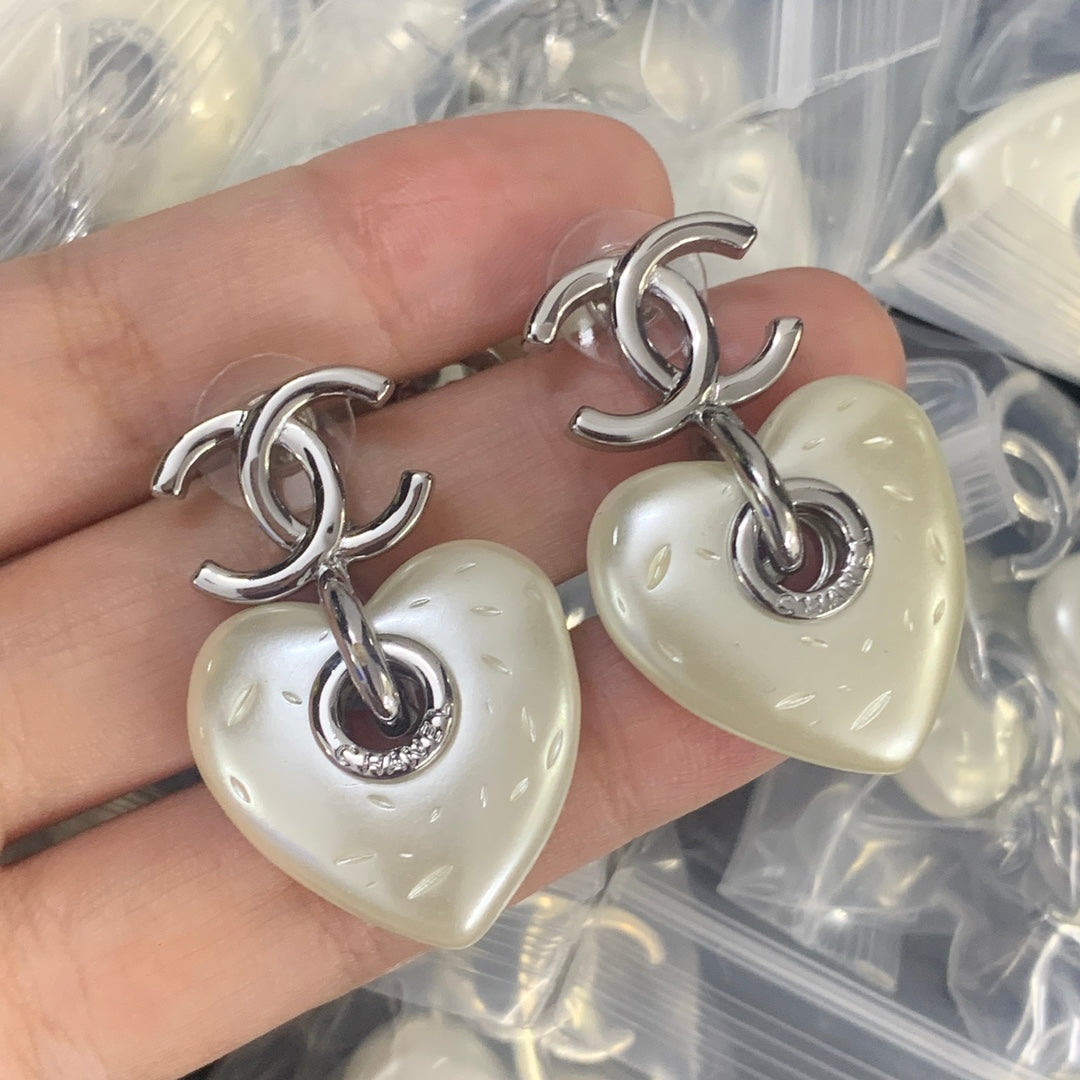 84C97E Popular  Earrings