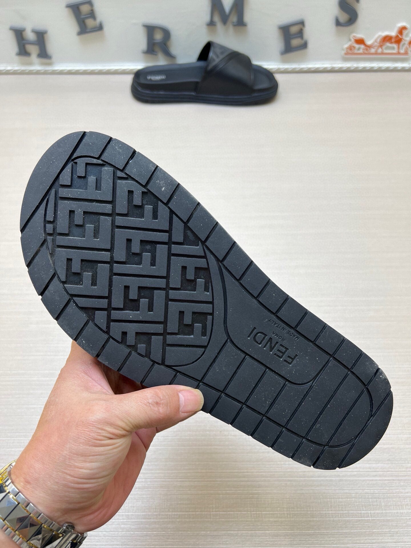 5LF223Z Popular Slippers