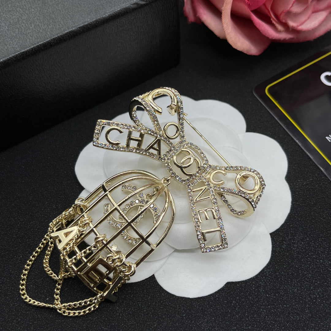 14C845X   Popular Brooch