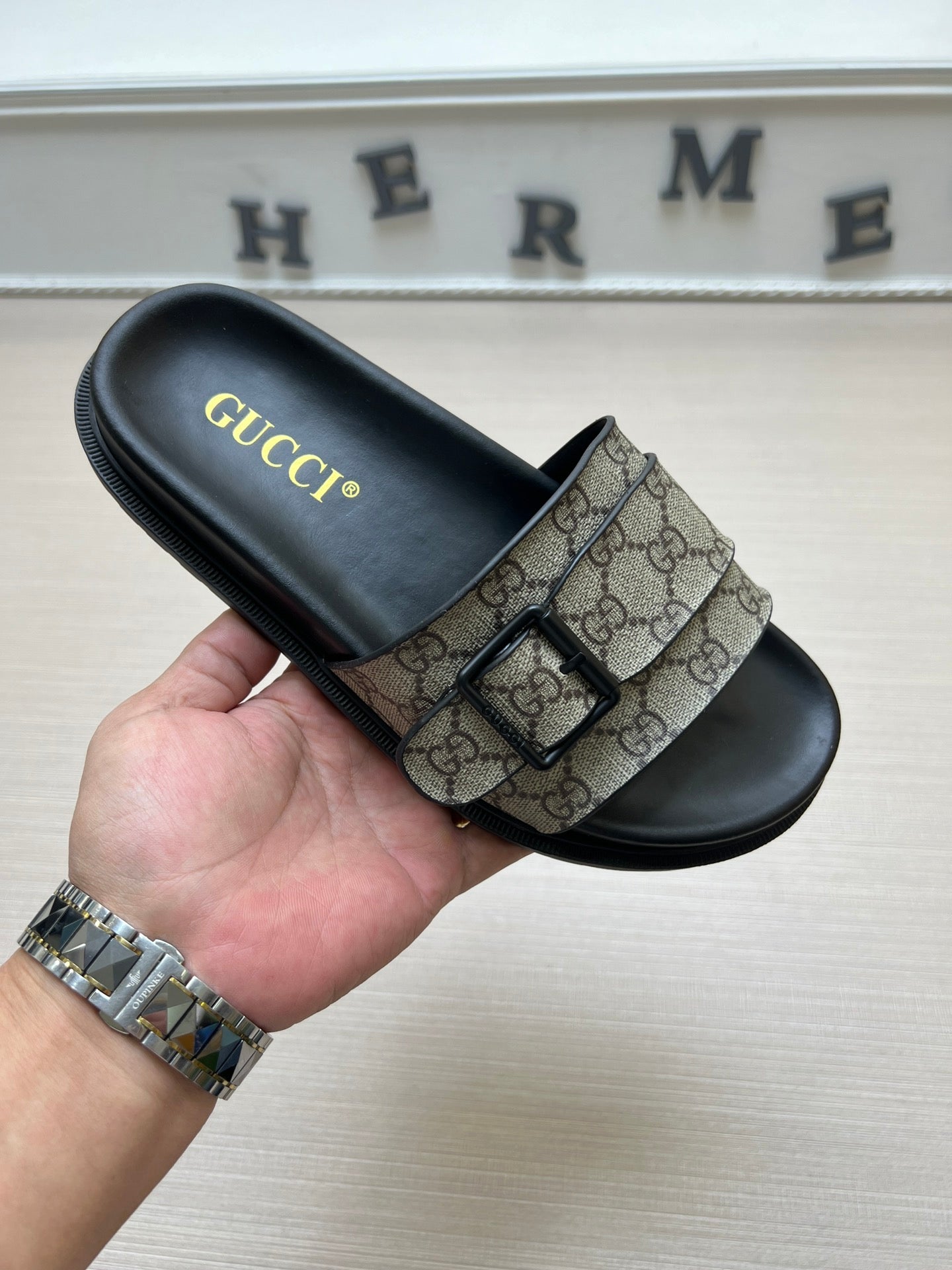 54B90Z Popular slippers