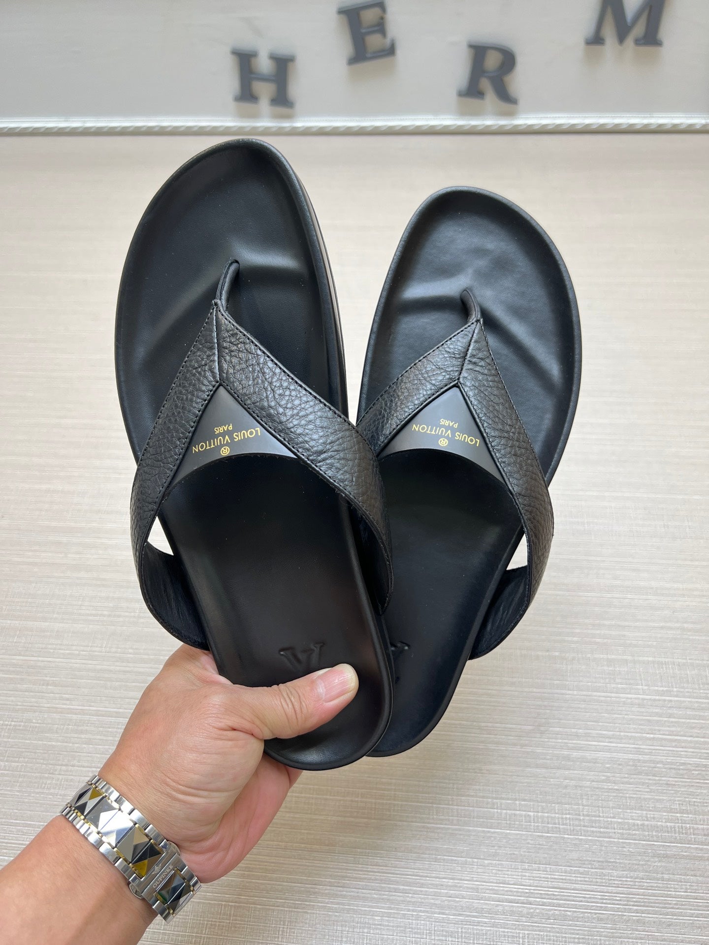 54E85Z Popular slippers