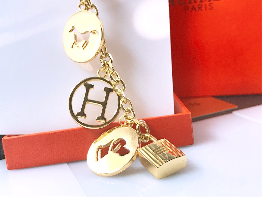 346RE45A Popular bag 's charms accessories