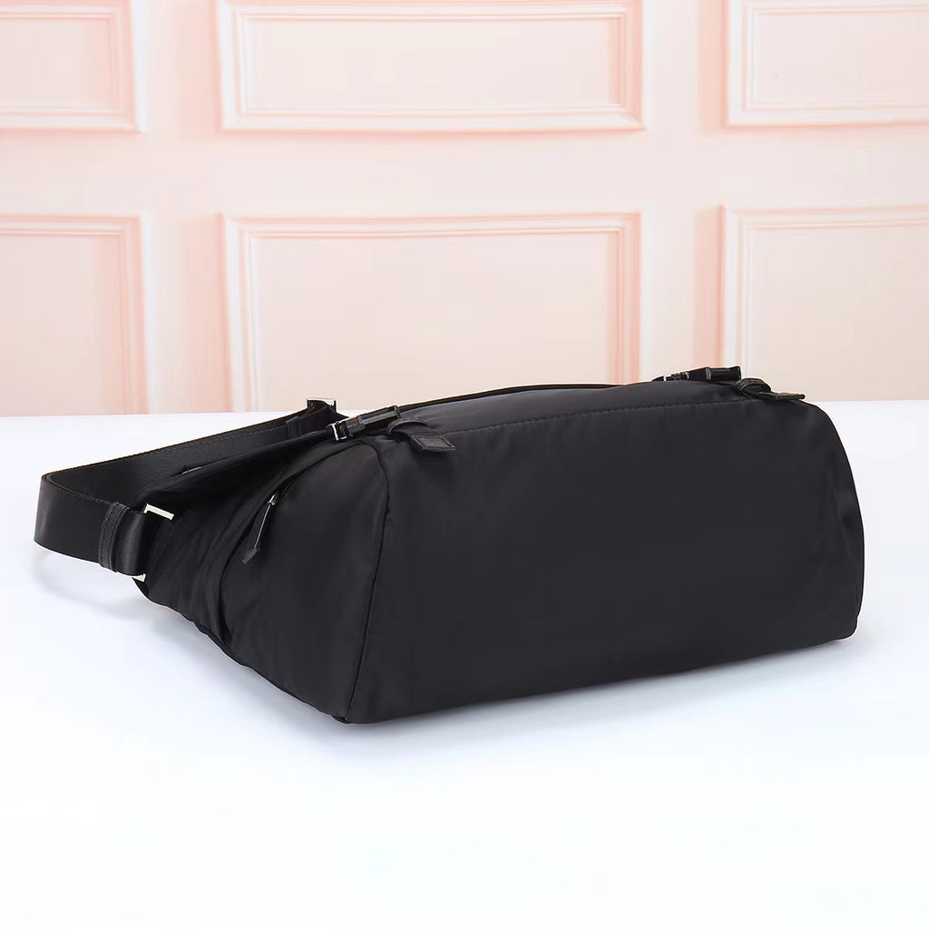 1WP111B Popular nylon fabric bag