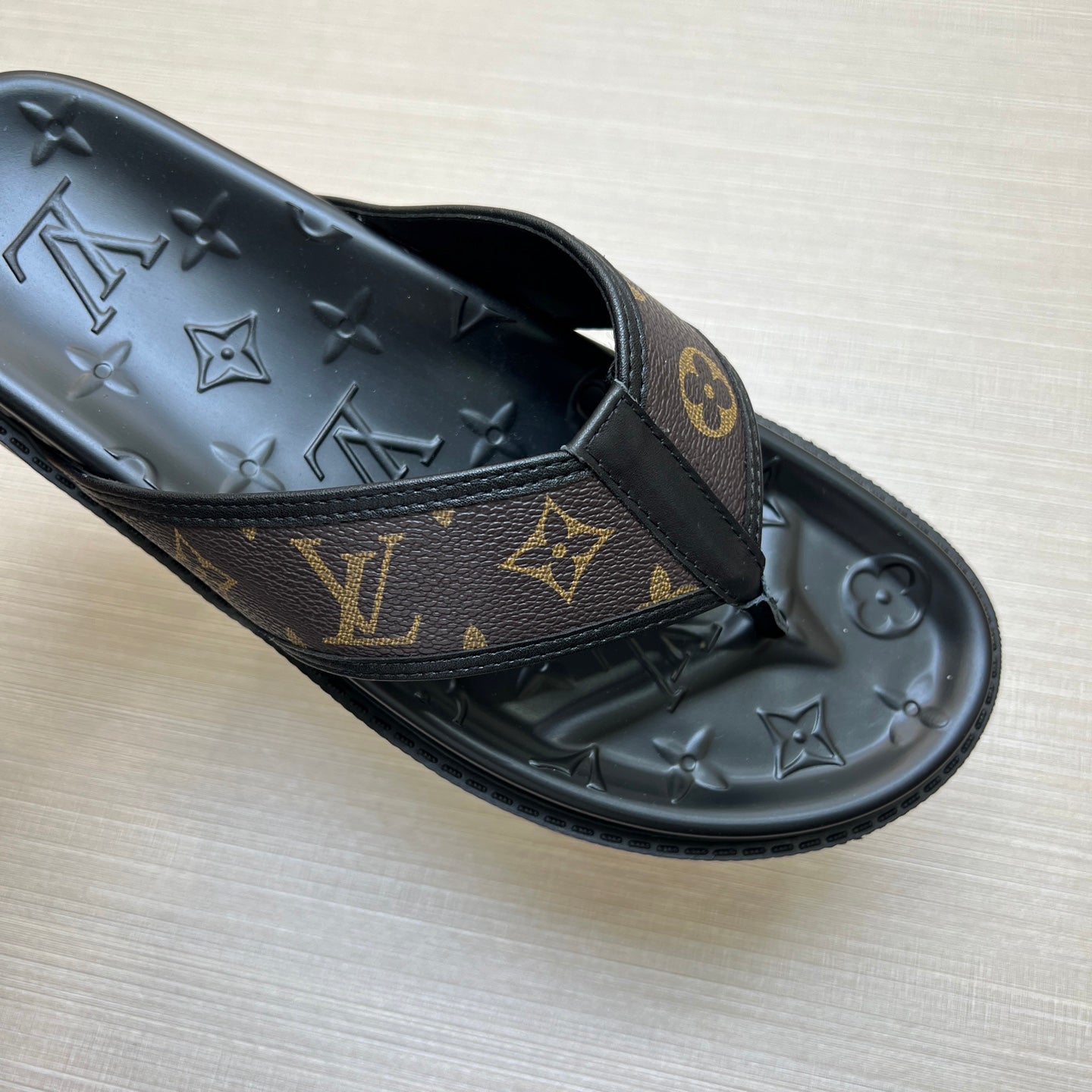 535ZE303Z Popular Slippers