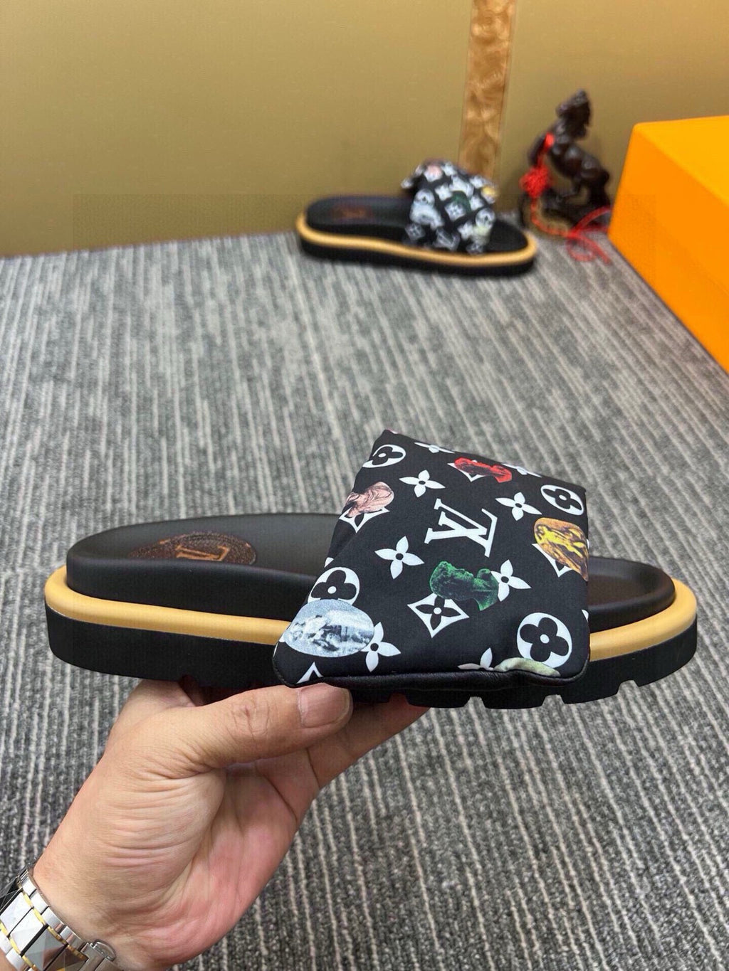 5QE12Z Popular Slippers