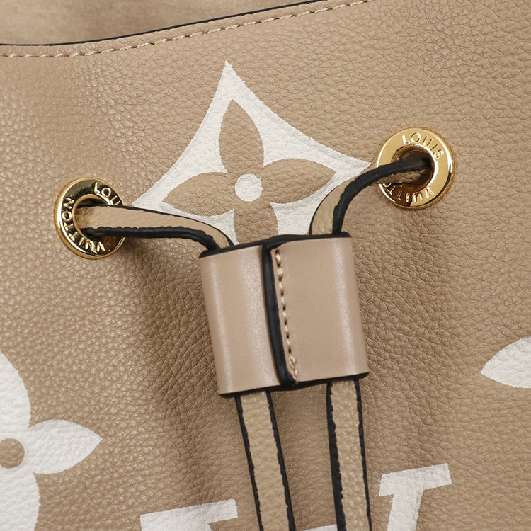 2E04B Popular leather bag 