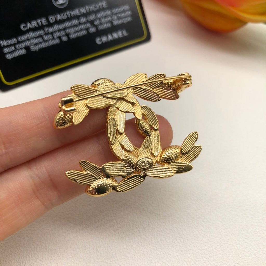 14C876X   Popular Brooch