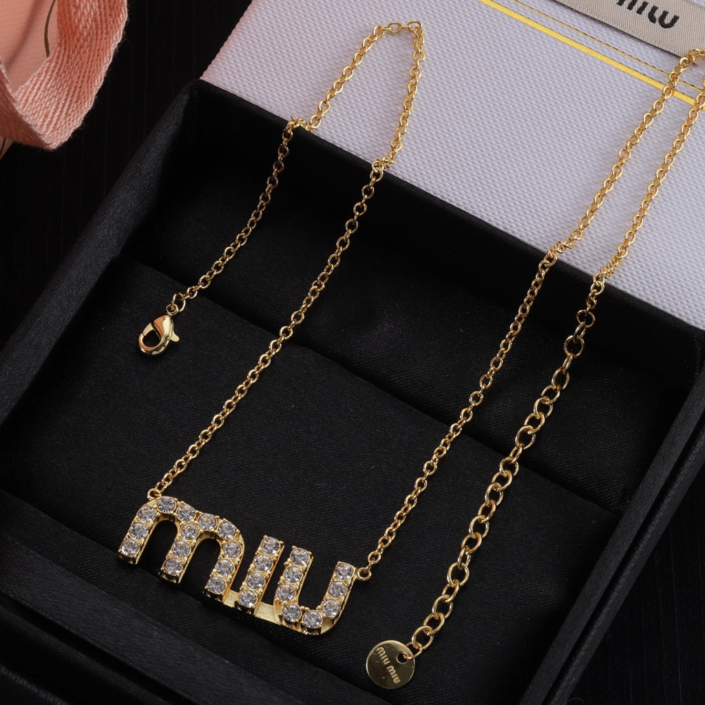 14A685K  Popular  Necklaces