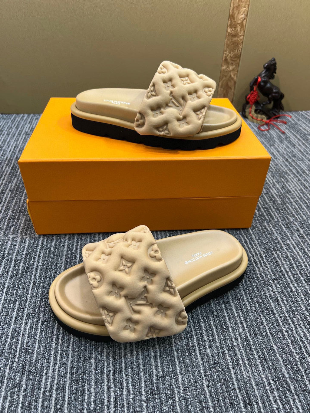 5YE116Z Popular Slippers