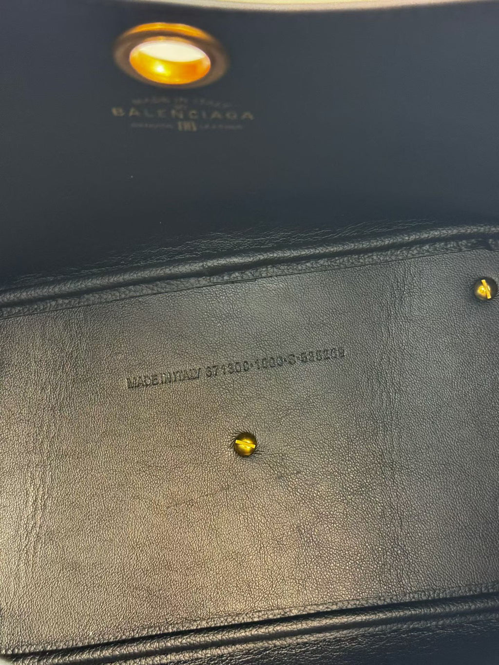 B1P46J144 Popular leather bags