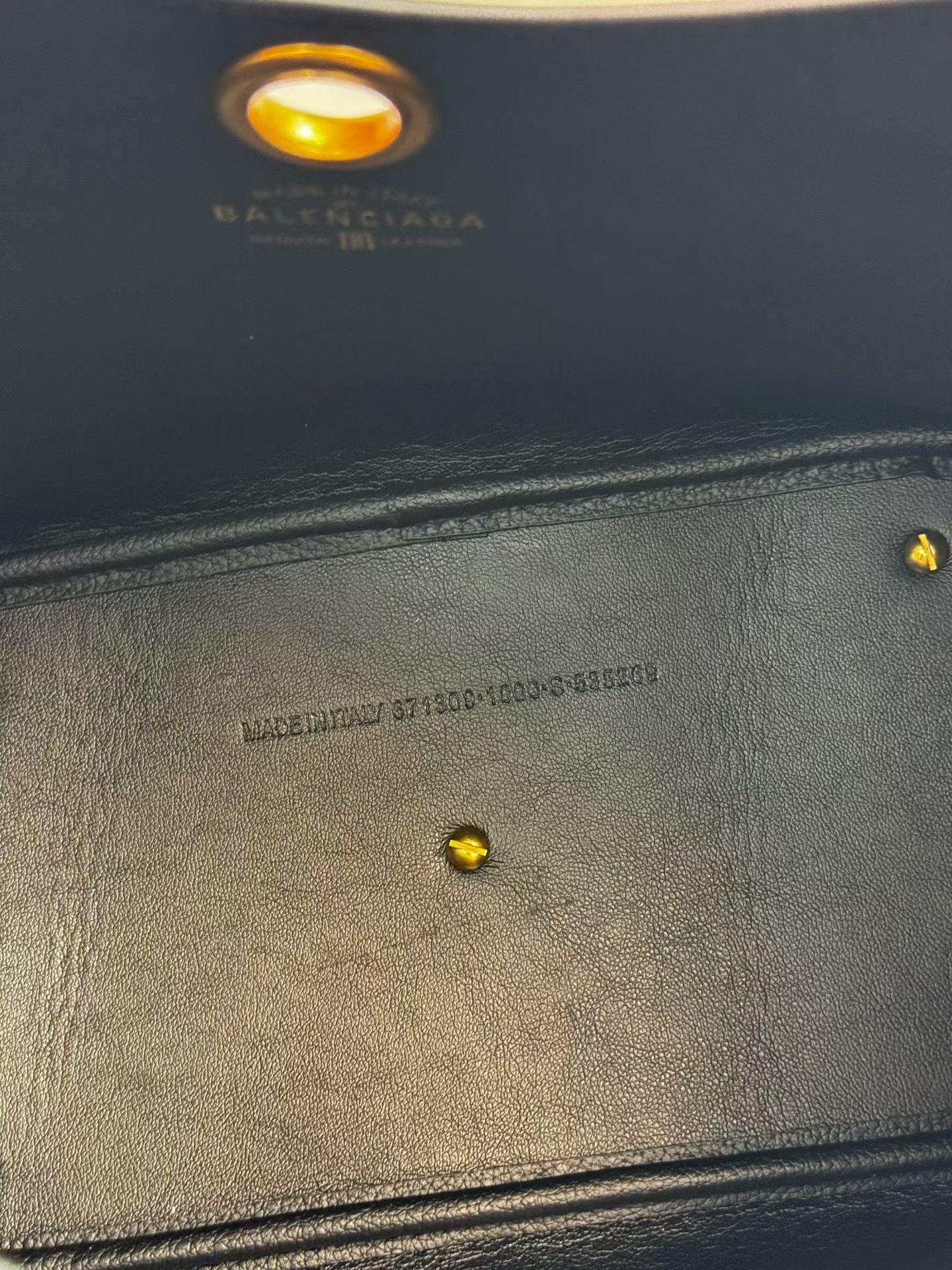 B1P46J144 Popular leather bags