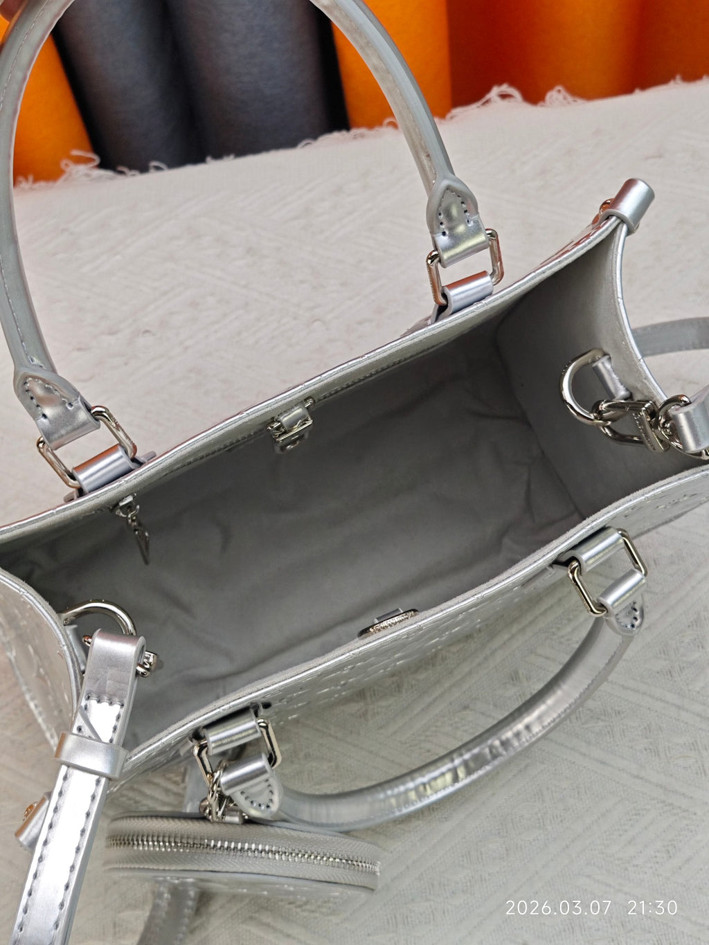 136PE34B Popular leather bag