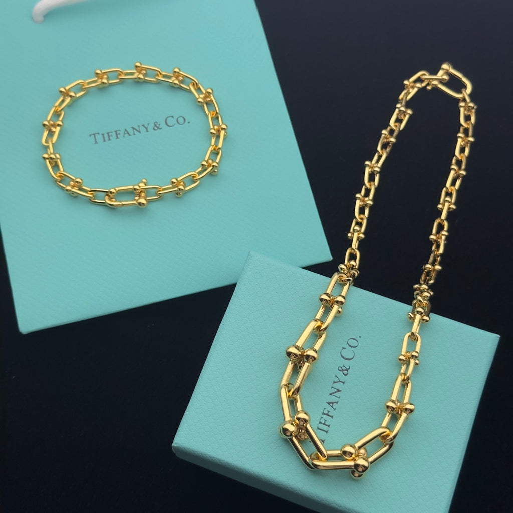 8XT30X  Popular     Earring Bracelets Necklaces