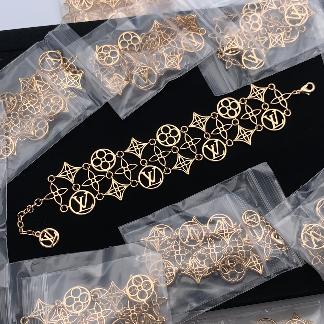 15QE37K  Popular Bracelets
